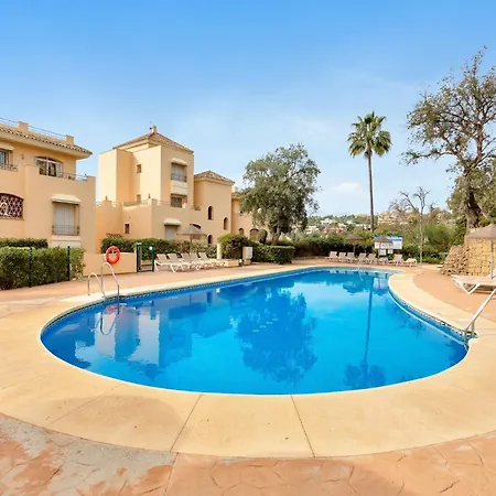 Charming With Terrace Apartment