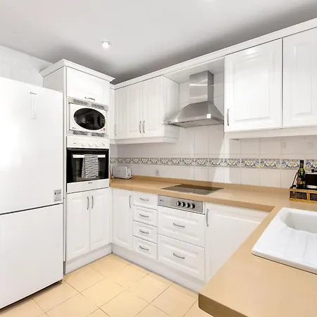 Charming With Terrace Marbella