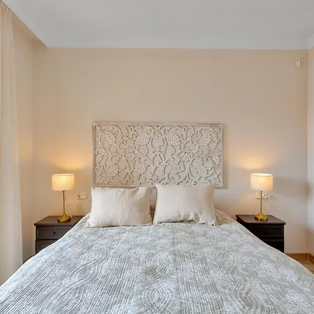 Charming With Terrace Apartment Marbella