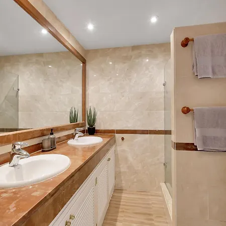 Charming With Terrace Marbella