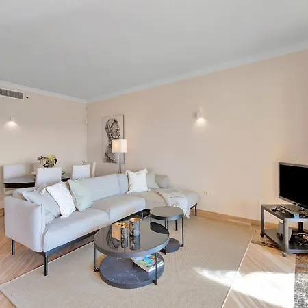 Charming With Terrace Apartment Marbella